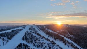 Solnedgång över Järvsöbacken